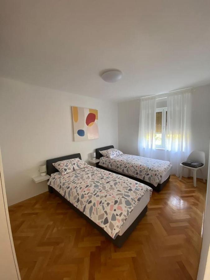 Apartman Eni Rijeka Apartment Exterior photo